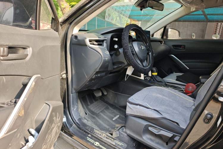 Used Toyota Corolla Cross 2024 2.0L Smart Electric Hybrid Dual-Engine Pioneer Edition Driver Seat