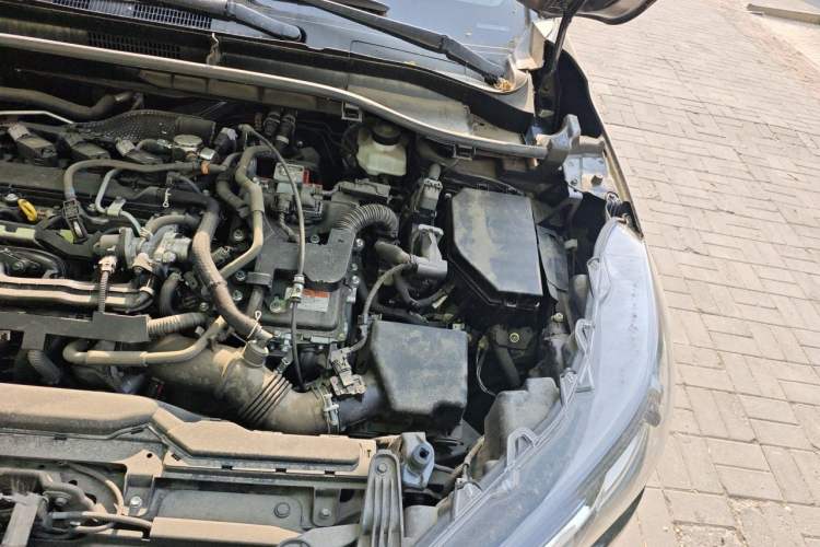Used Toyota Corolla Cross 2024 2.0L Smart Electric Hybrid Dual-Engine Pioneer Edition Engine Bay Left