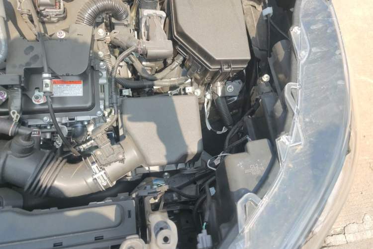 Used Toyota Corolla Cross 2024 2.0L Smart Electric Hybrid Dual-Engine Pioneer Edition Engine Bay Left