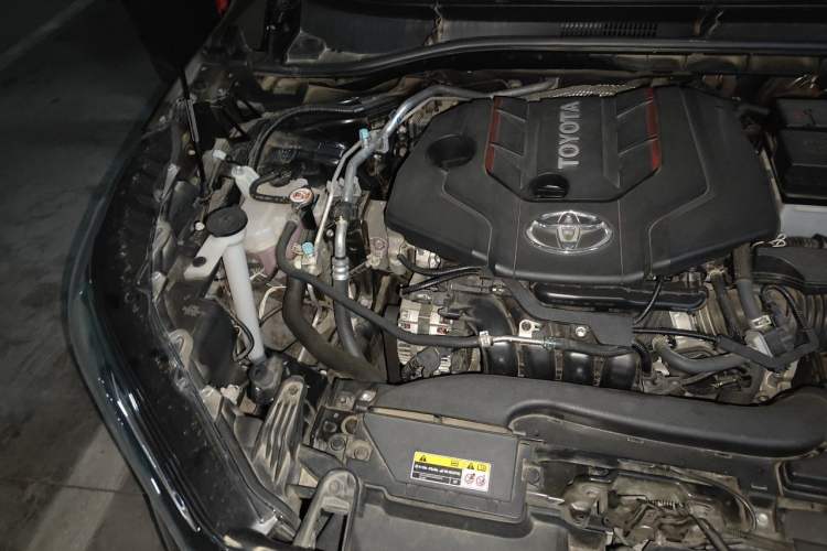 Used Toyota Corolla Cross 2024 2.0L Elite Edition Engine Bay Right