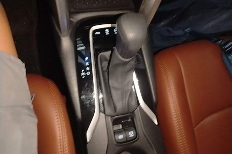 Used Toyota Corolla Cross 2024 2.0L Pioneer Edition Gear Lever