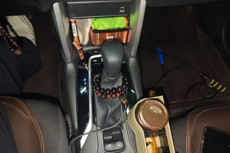 Used Toyota Corolla Cross 2024 2.0L Pioneer Edition Gear Lever