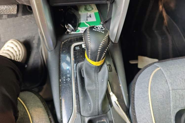 Used Toyota Corolla Cross 2024 2.0L Smart Electric Hybrid Dual-Engine Pioneer Edition Gear Lever