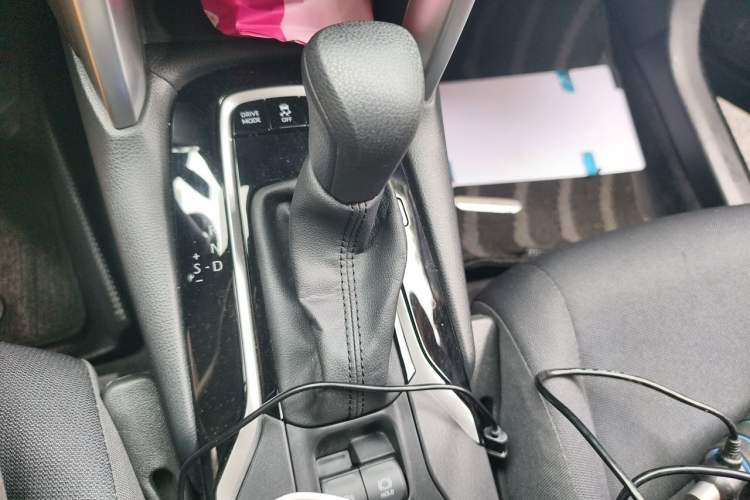 Used Toyota Corolla Cross 2024 2.0L Smart Electric Hybrid Dual-Engine Pioneer Edition Gear Lever