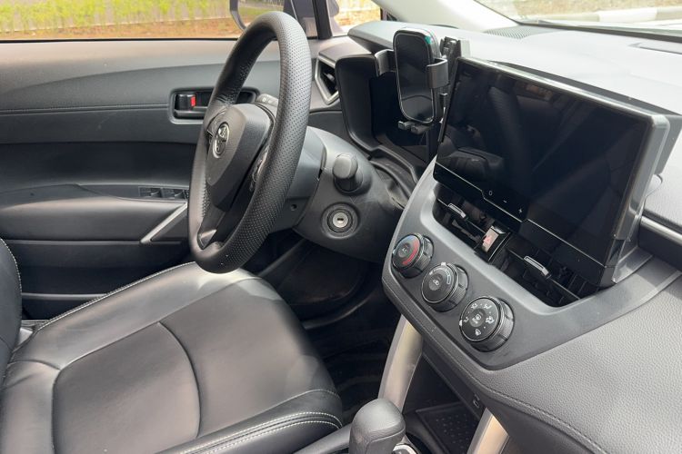 Used Toyota Corolla Cross 2024 2.0L Pioneer Edition Interior 1