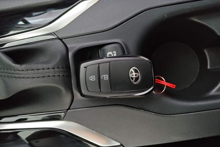 Used Toyota Corolla Cross 2024 2.0L Elite Edition Interior 1