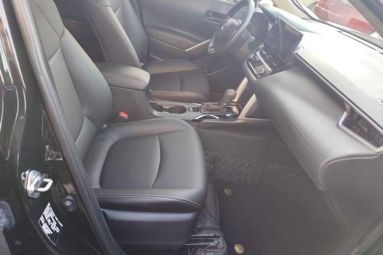Used Toyota Corolla Cross 2024 2.0L Elite Edition Interior 7