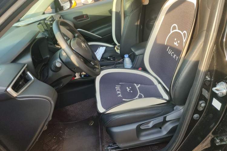 Used Toyota Corolla Cross 2024 2.0L Smart Electric Hybrid Dual-Engine Pioneer Edition Left Front Seat