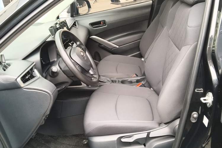 Used Toyota Corolla Cross 2024 2.0L Smart Electric Hybrid Dual-Engine Pioneer Edition Left Front Seat