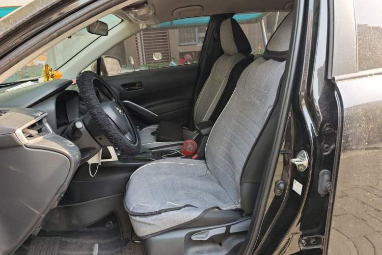 Used Toyota Corolla Cross 2024 2.0L Smart Electric Hybrid Dual-Engine Pioneer Edition Left Front Seat