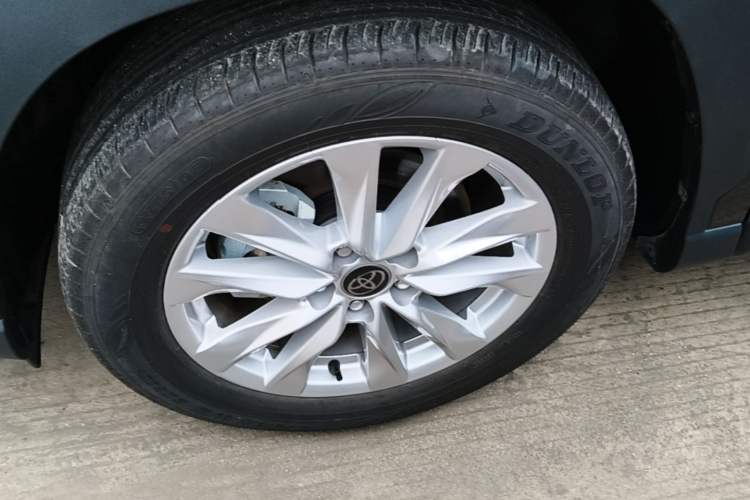 Used Toyota Corolla Cross 2024 2.0L Smart Electric Hybrid Dual-Engine Pioneer Edition Left Front Wheel Hub