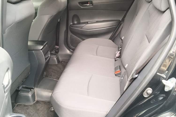 Used Toyota Corolla Cross 2024 2.0L Smart Electric Hybrid Dual-Engine Pioneer Edition Left Rear Seat