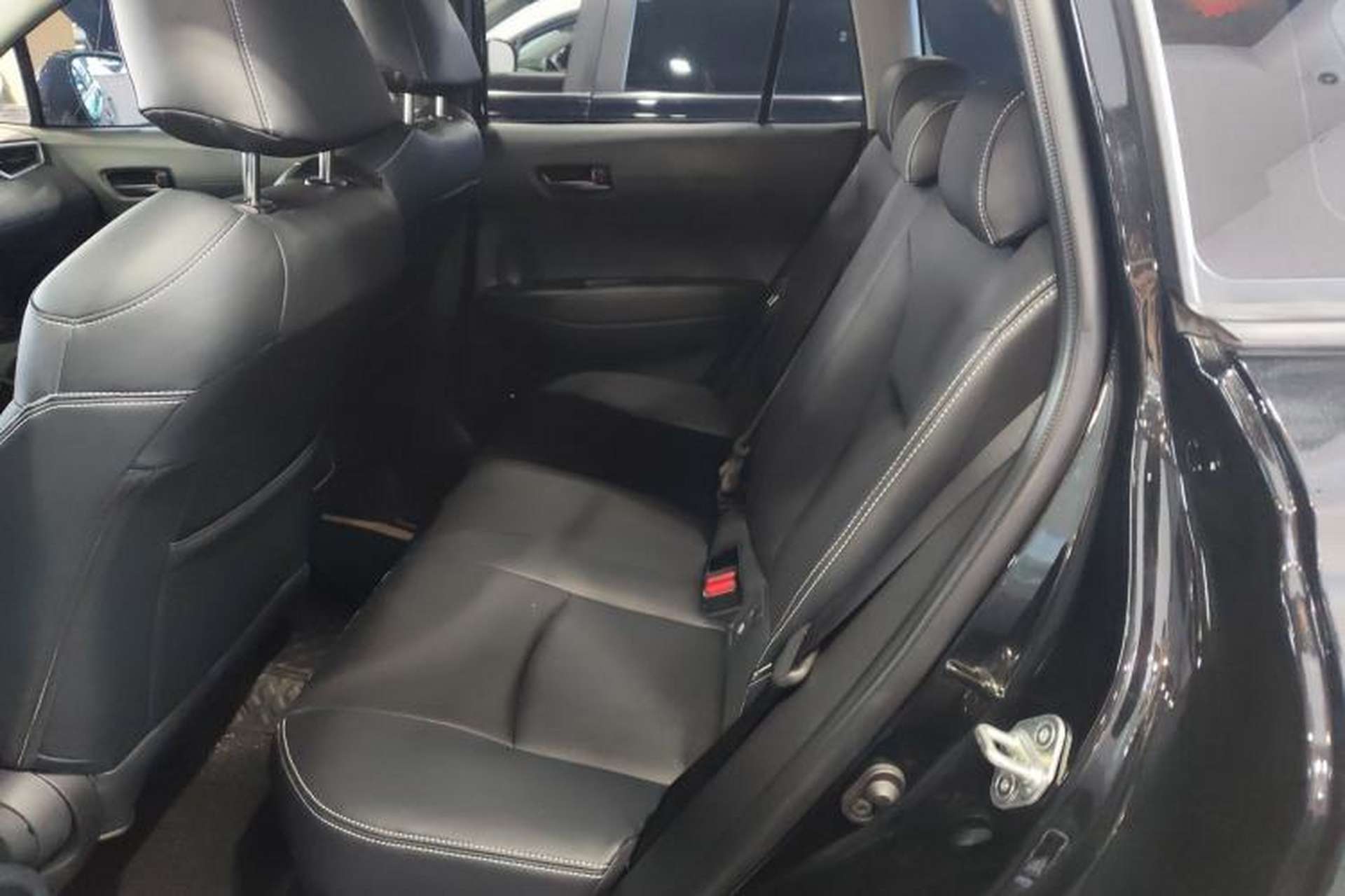 Used Toyota Corolla Cross 2024 2.0L Smart Electric Hybrid Dual-Engine Pioneer Edition Left Rear Seat