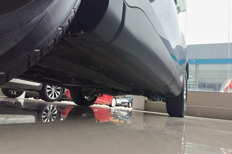 Used Toyota Corolla Cross 2024 2.0L Pioneer Edition Left Side Sill