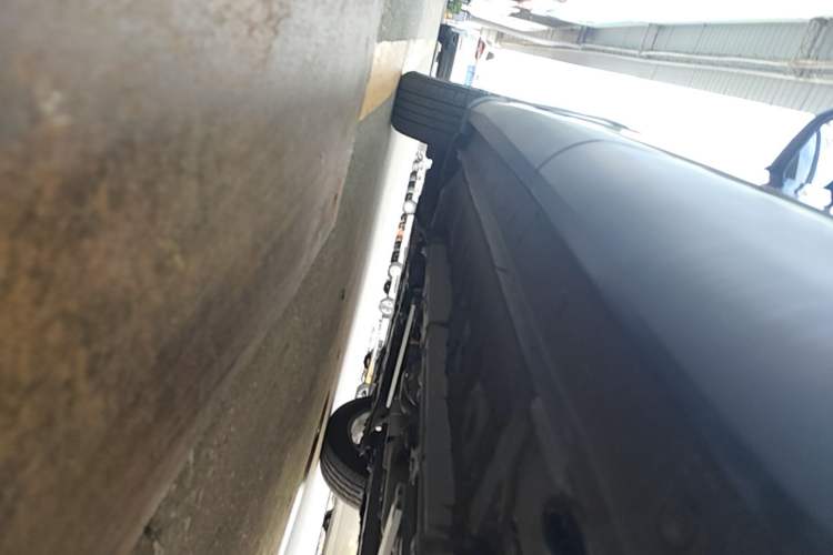 Used Toyota Corolla Cross 2024 2.0L Elite Edition Left Side Sill