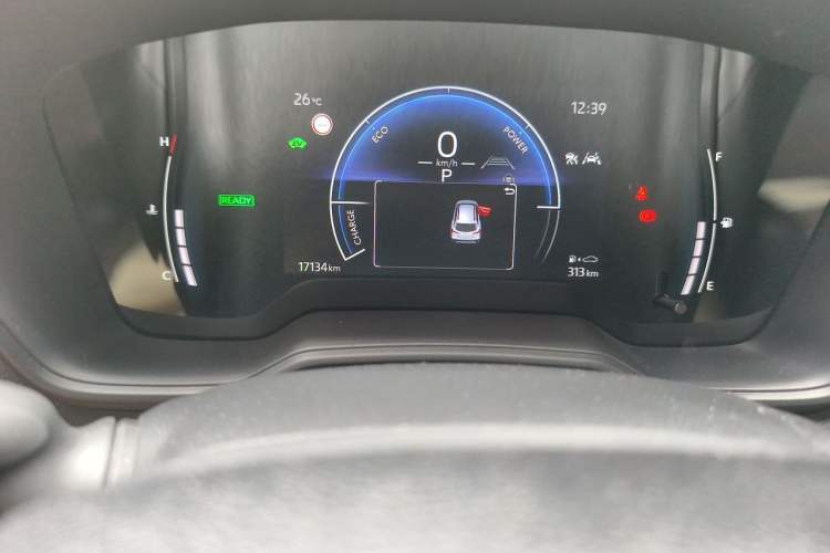 Used Toyota Corolla Cross 2024 2.0L Smart Electric Hybrid Dual-Engine Pioneer Edition Odometer Close Up