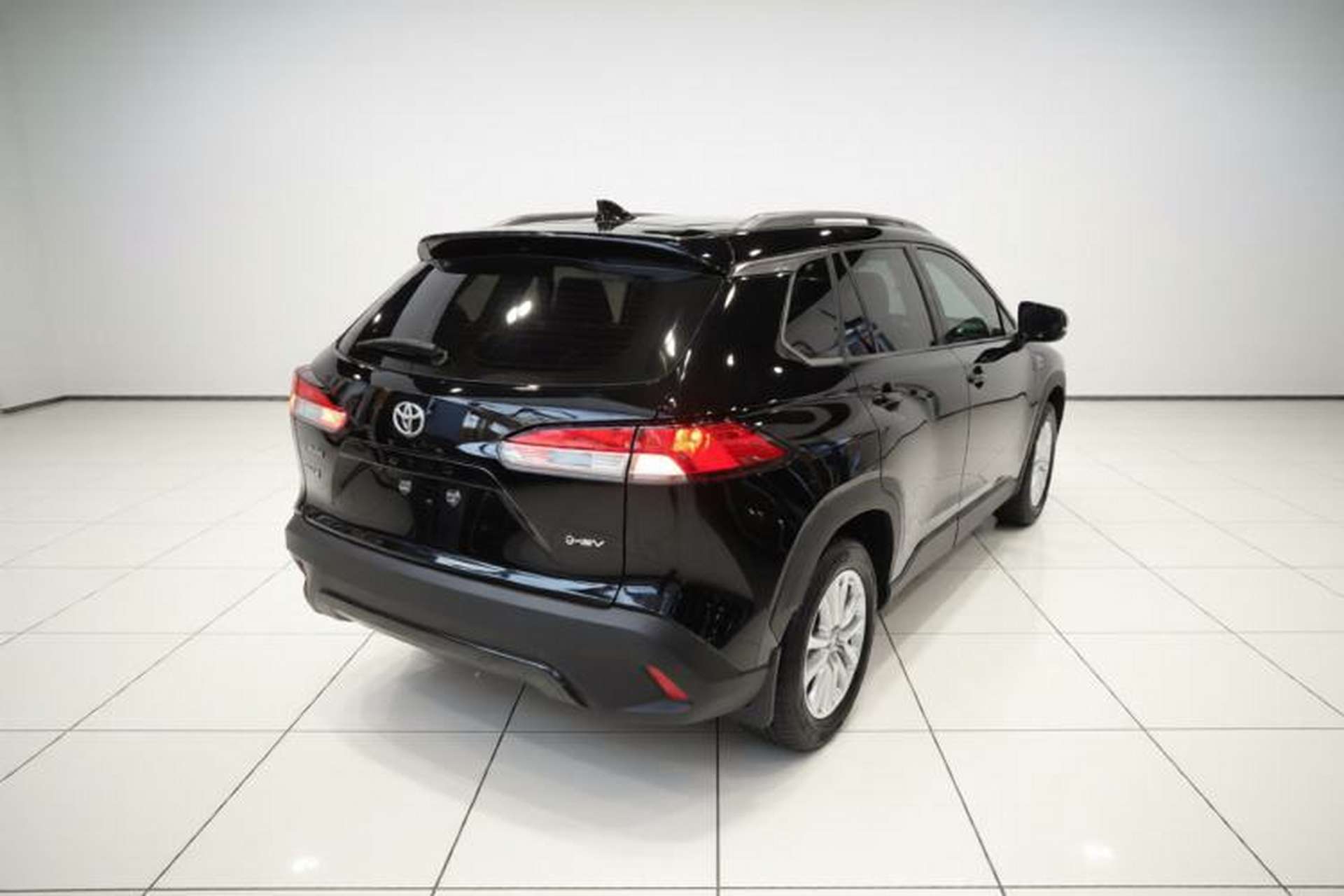 Used Toyota Corolla Cross 2024 2.0L Smart Electric Hybrid Dual-Engine Pioneer Edition Rear Right 45 Deg