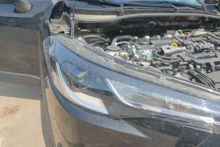 Used Toyota Corolla Cross 2024 2.0L Smart Electric Hybrid Dual-Engine Pioneer Edition Right Front Headlight