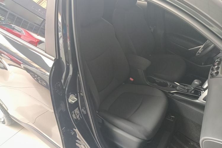 Used Toyota Corolla Cross 2024 2.0L Pioneer Edition Right Front Seat