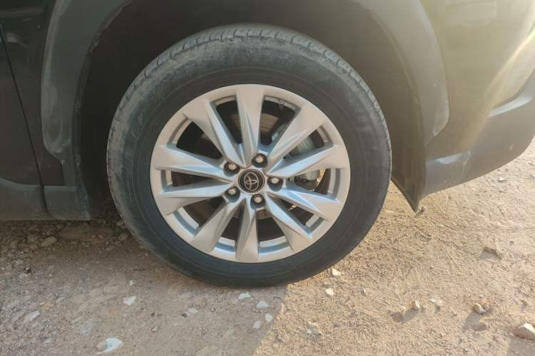 Used Toyota Corolla Cross 2024 2.0L Smart Electric Hybrid Dual-Engine Pioneer Edition Right Front Wheel Hub