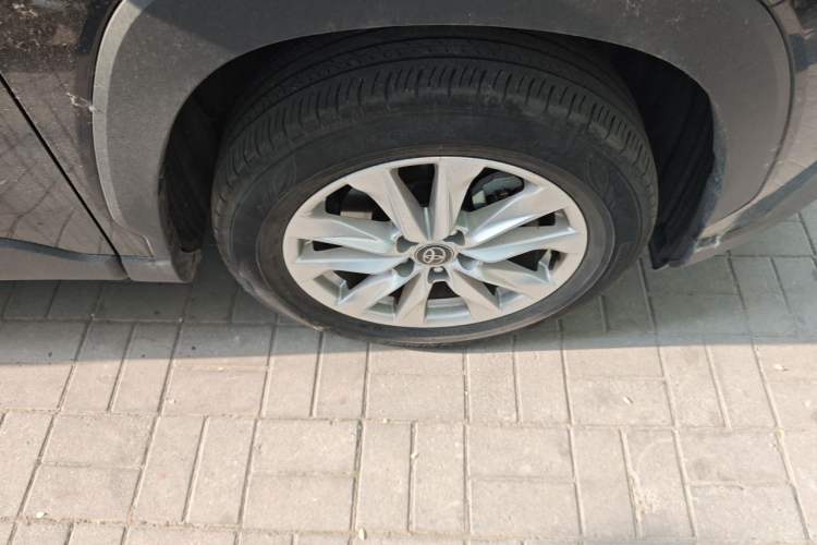 Used Toyota Corolla Cross 2024 2.0L Smart Electric Hybrid Dual-Engine Pioneer Edition Right Front Wheel Hub