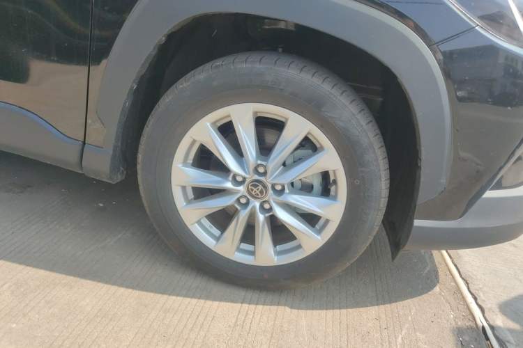 Used Toyota Corolla Cross 2024 2.0L Smart Electric Hybrid Dual-Engine Pioneer Edition Right Front Wheel Hub