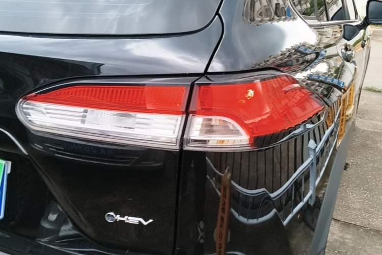 Used Toyota Corolla Cross 2024 2.0L Smart Electric Hybrid Dual-Engine Pioneer Edition Right Rear Taillight