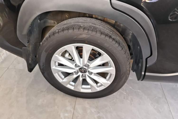 Used Toyota Corolla Cross 2024 2.0L Elite Edition Right Rear Wheel Hub