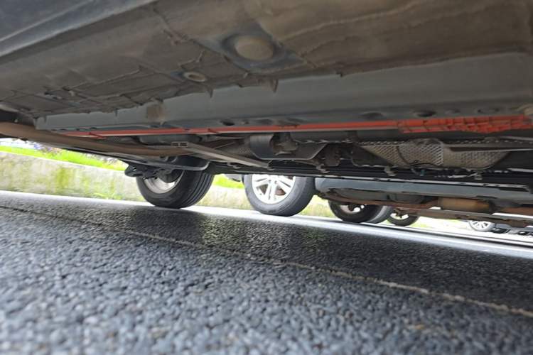 Used Toyota Corolla Cross 2024 2.0L Smart Electric Hybrid Dual-Engine Pioneer Edition Right Side Sill