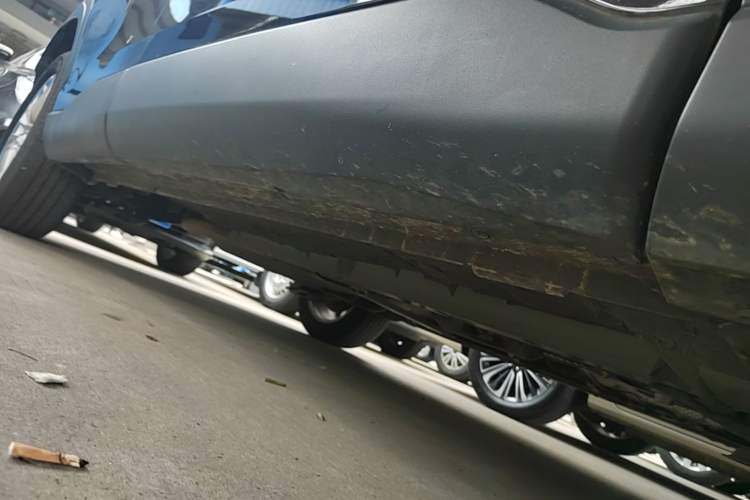 Used Toyota Corolla Cross 2024 2.0L Pioneer Edition Right Side Sill