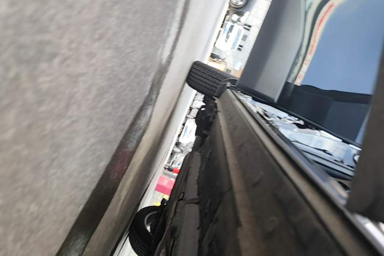 Used Toyota Corolla Cross 2024 2.0L Elite Edition Right Side Sill