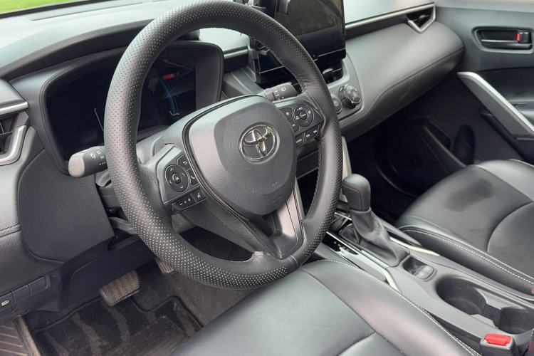 Used Toyota Corolla Cross 2024 2.0L Pioneer Edition Steering Wheel