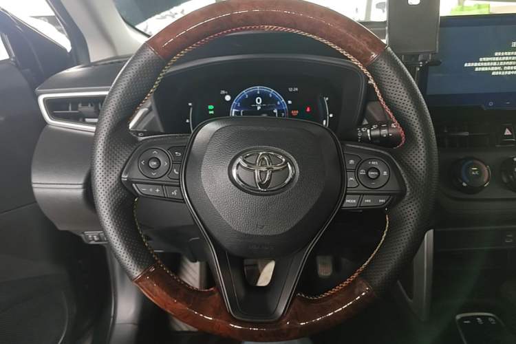 Used Toyota Corolla Cross 2024 2.0L Pioneer Edition Steering Wheel