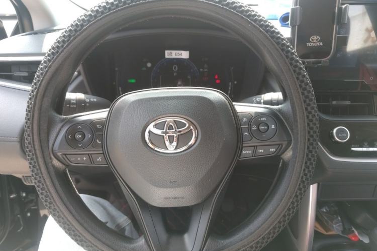 Used Toyota Corolla Cross 2024 2.0L Smart Electric Hybrid Dual-Engine Pioneer Edition Steering Wheel