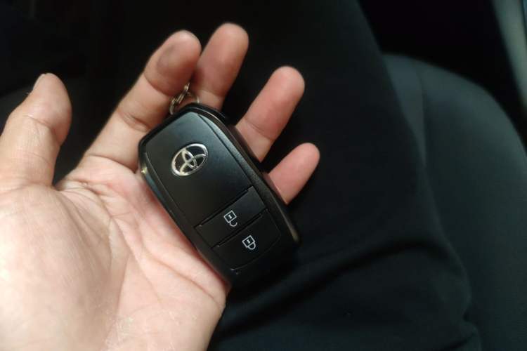 Used Toyota Corolla Cross 2024 2.0L Elite Edition Vehicle Key