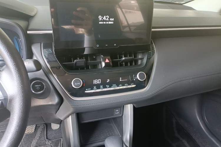 Used Toyota Corolla Cross 2024 2.0L Smart Electric Hybrid Dual-Engine Pioneer Edition Audio And AC Panel