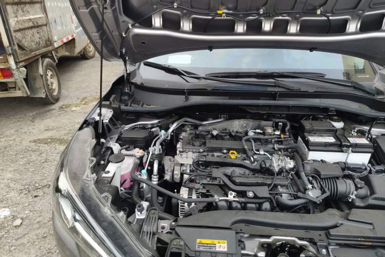 Used Toyota Corolla Cross 2024 2.0L Pioneer Edition Engine Bay Right