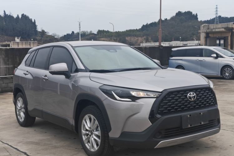 Used Toyota Corolla Cross 2024 2.0L Smart Electric Hybrid Dual-Engine Pioneer Edition Exterior 4