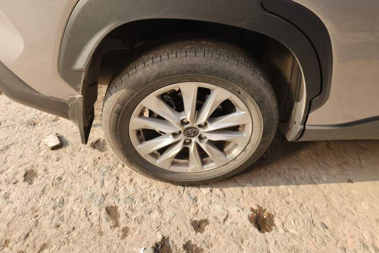 Used Toyota Corolla Cross 2024 2.0L Elite Edition Exterior 8
