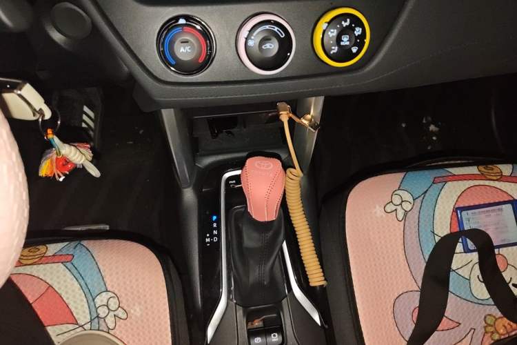 Used Toyota Corolla Cross 2024 2.0L Pioneer Edition Gear Lever