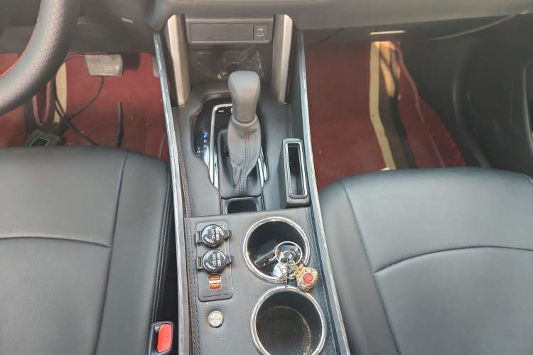 Used Toyota Corolla Cross 2024 2.0L Elite Edition Gear Lever