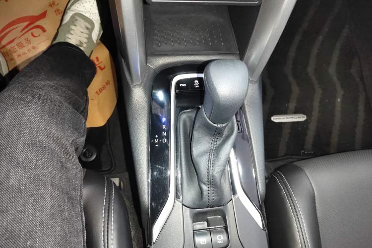 Used Toyota Corolla Cross 2024 2.0L Pioneer Edition Gear Lever