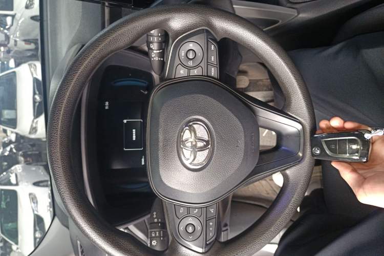 Used Toyota Corolla Cross 2024 2.0L Pioneer Edition Interior 1