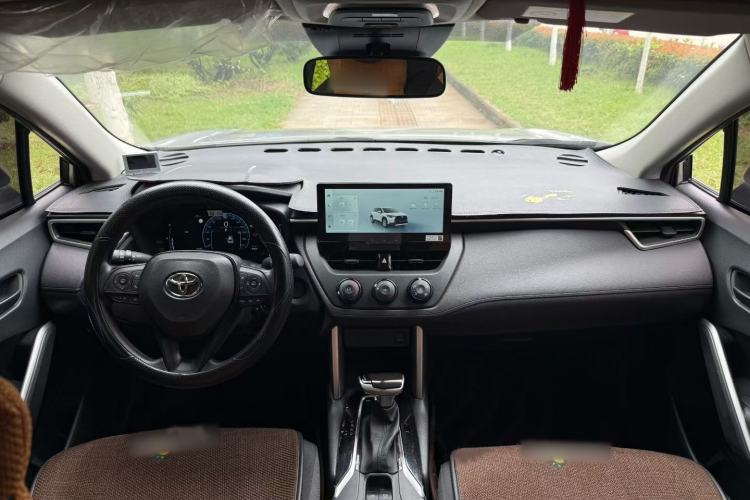Used Toyota Corolla Cross 2024 2.0L Pioneer Edition Interior 1