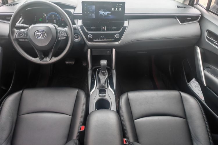 Used Toyota Corolla Cross 2024 2.0L Smart Electric Hybrid Dual-Engine Pioneer Edition Interior 1