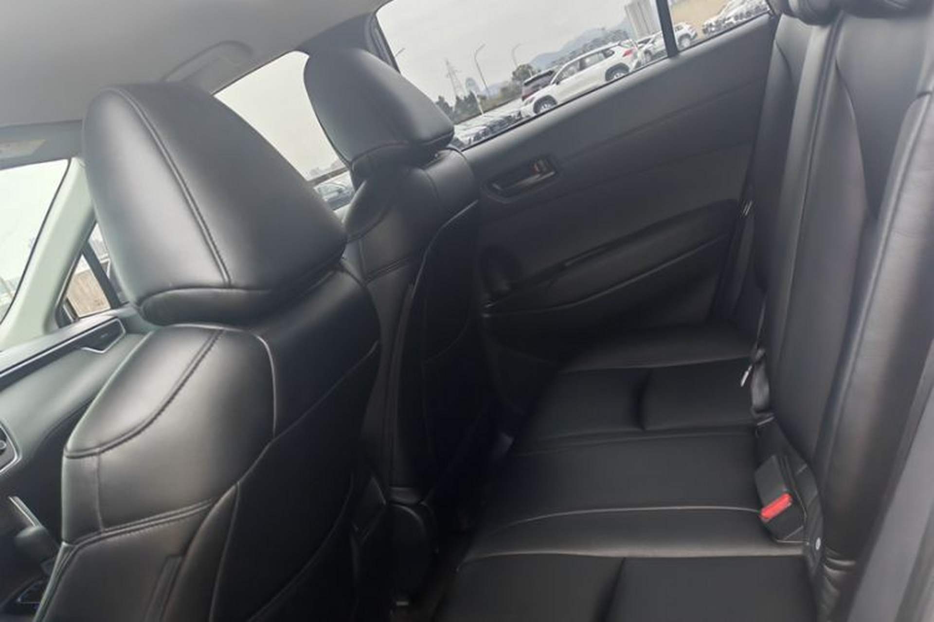 Used Toyota Corolla Cross 2024 2.0L Smart Electric Hybrid Dual-Engine Pioneer Edition Interior 2