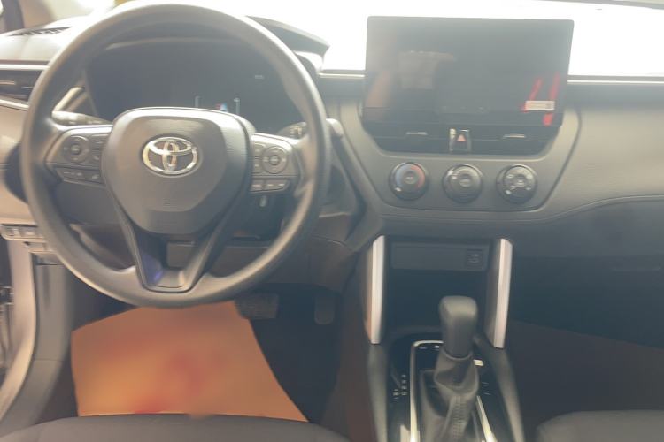 Used Toyota Corolla Cross 2024 2.0L Pioneer Edition Interior 3