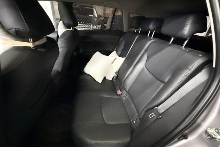 Used Toyota Corolla Cross 2024 2.0L Smart Electric Hybrid Dual-Engine Elite Edition Interior 8