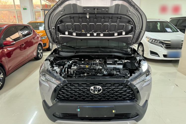 Used Toyota Corolla Cross 2024 2.0L Pioneer Edition Interior 8