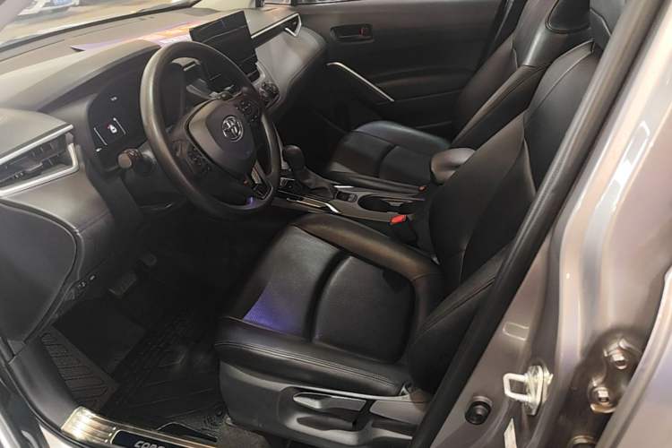 Used Toyota Corolla Cross 2024 2.0L Pioneer Edition Left Front Seat